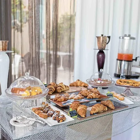 Riviera Golf Hotel 4*