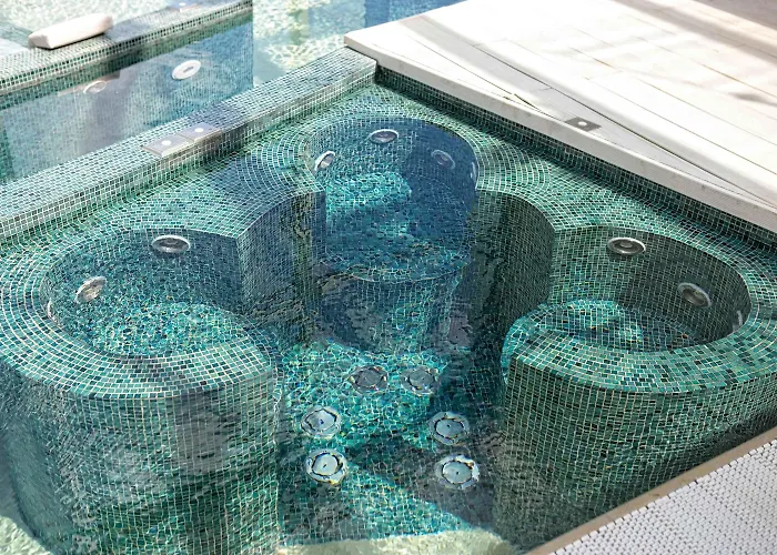 Riviera Golf Hotel 4*