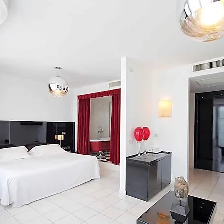 Riviera Golf Hotel