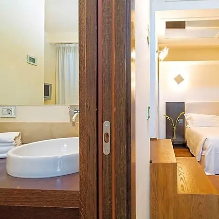 Hotel Riviera Golf 4*
