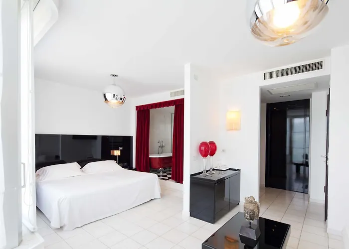 Riviera Golf Hotel 4*